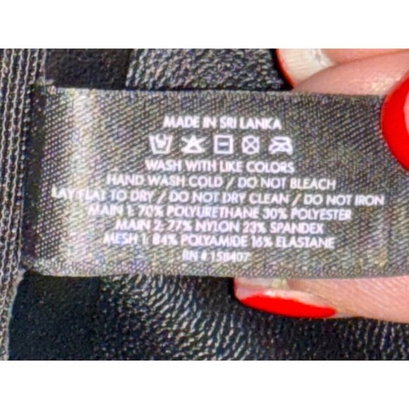 Pinsy Veegan Leather High Neck Shapewear Bodysuit Black Large Tiny Flaw - Picture 9 of 14